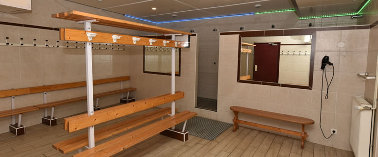 Vestiaire hommes au Squash Center Vincennes